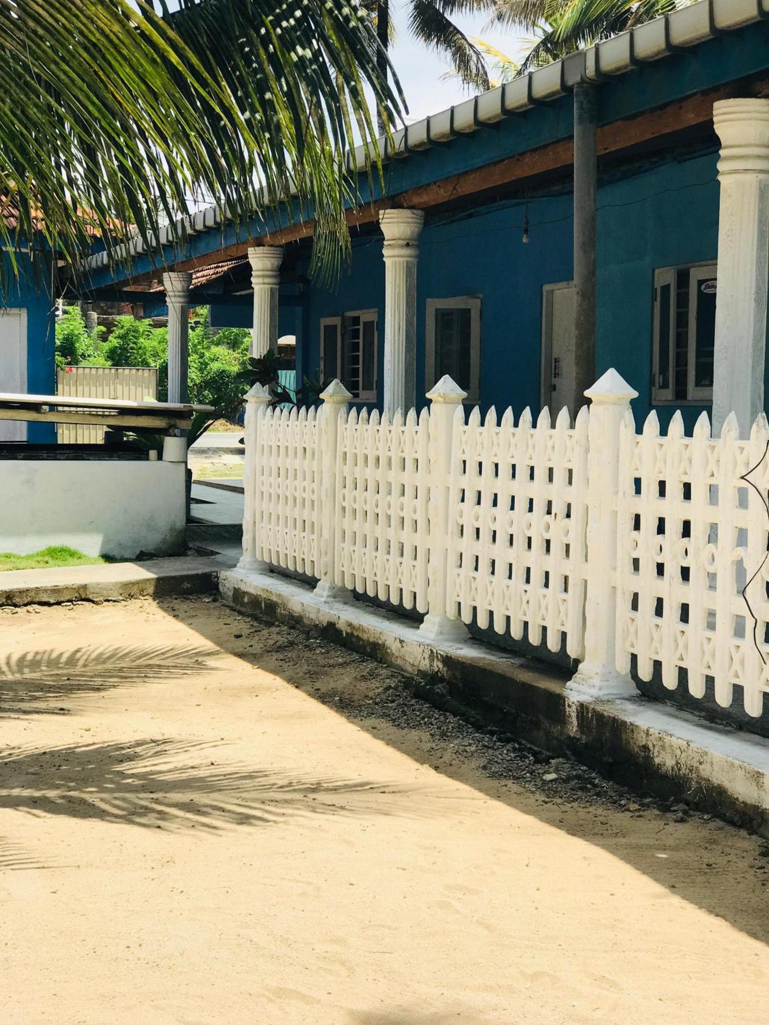 Ram'S Surfing Beach,Midigama-Est Extérieur photo