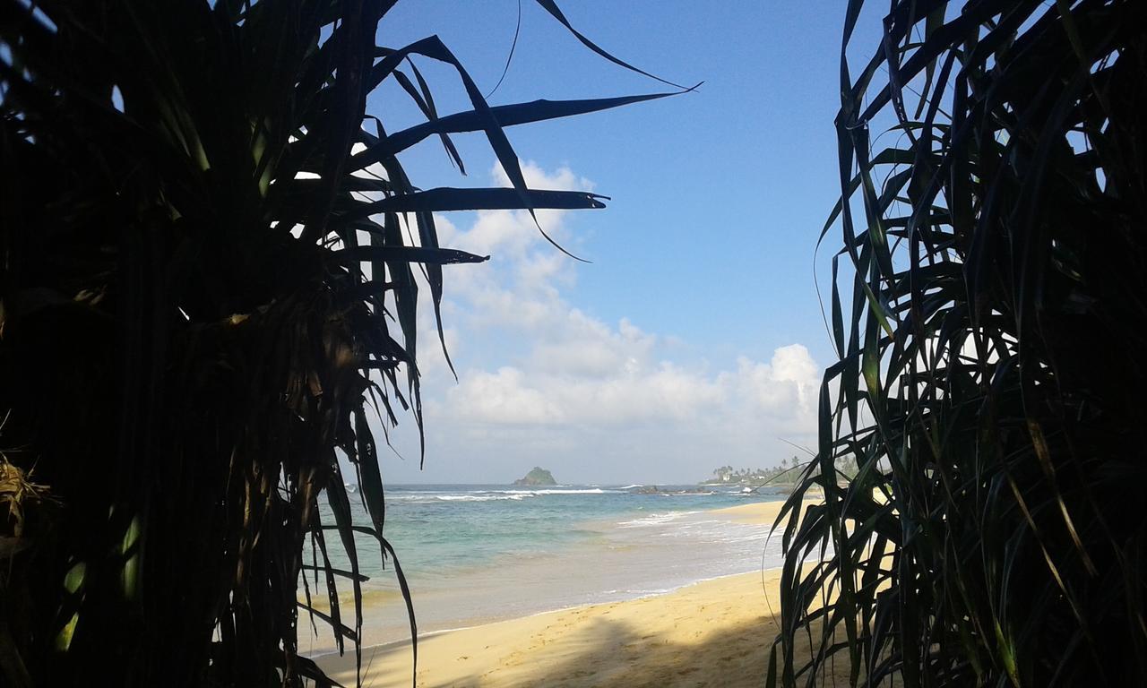 Ram'S Surfing Beach,Midigama-Est Extérieur photo