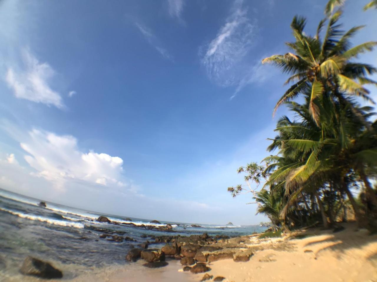 Ram'S Surfing Beach,Midigama-Est Extérieur photo